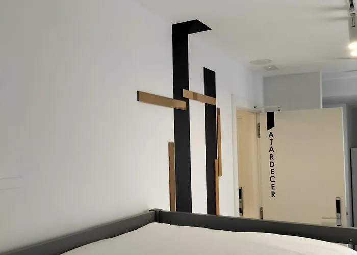 Hostel Alicante Hotell 4*