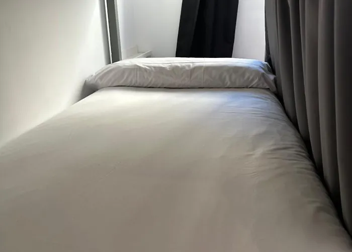Hotel Hostel Alicante 4*