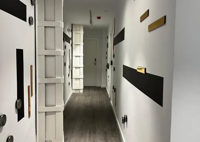Hotel Hostel Alicante 4*